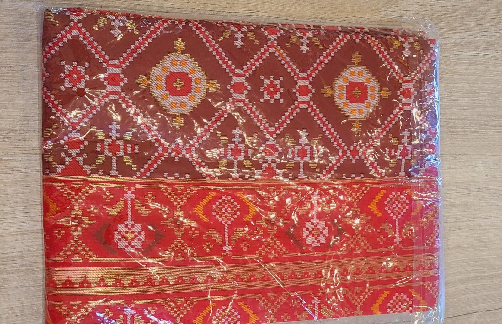 Beautiful silk woven patola dupatta|Beautiful silk woven double ikkat patola dupatta| Bridal| Diwali| Ethnic Scarves| 2.5 meter| Half Saree