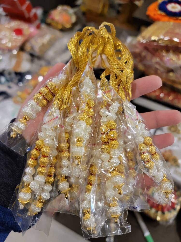 4 Inches Mini Idol Mala, Makhamali Bhagwan Haar, Artificial Indian ,pooja Garland, Diwali Puja Items, Krishna Decor, Red Flower Garlands