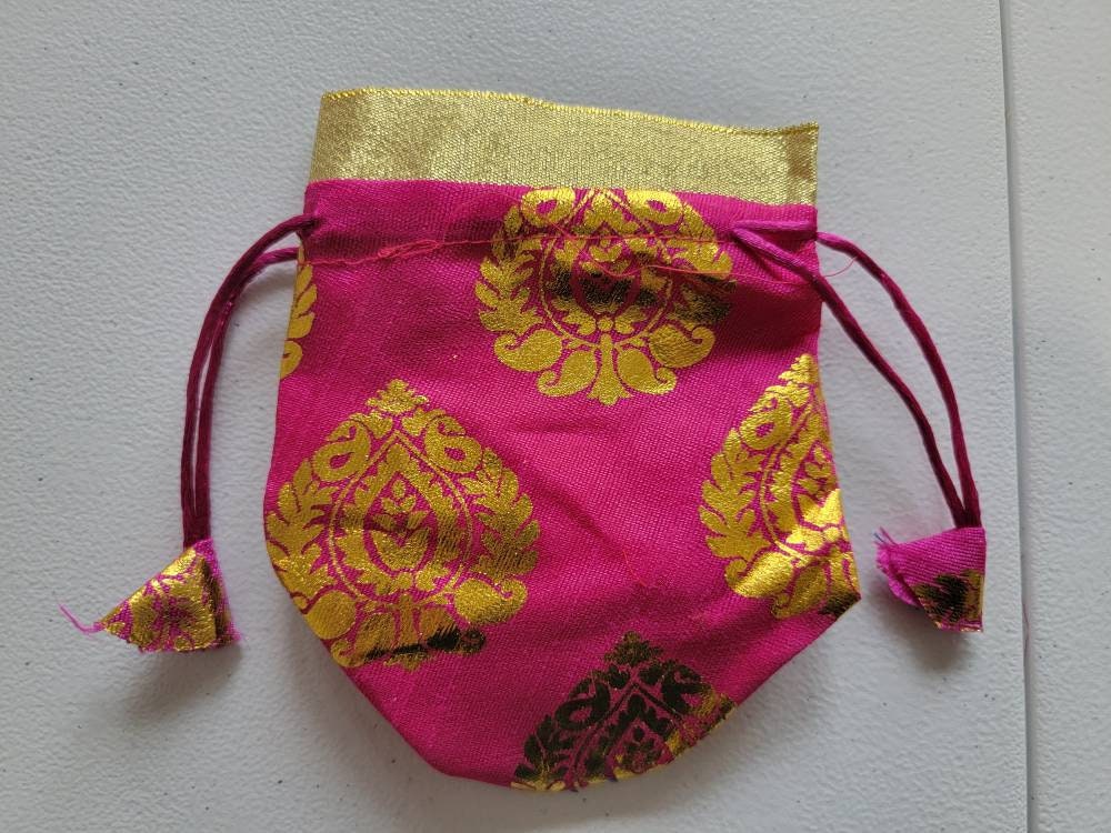 Set of 5 Potli bag holder| Gota gift bag holder| Brocade bag to gift for Diwali | Cloth gift bag | Organza gift bag |Silk cloth bag| 5 Pack