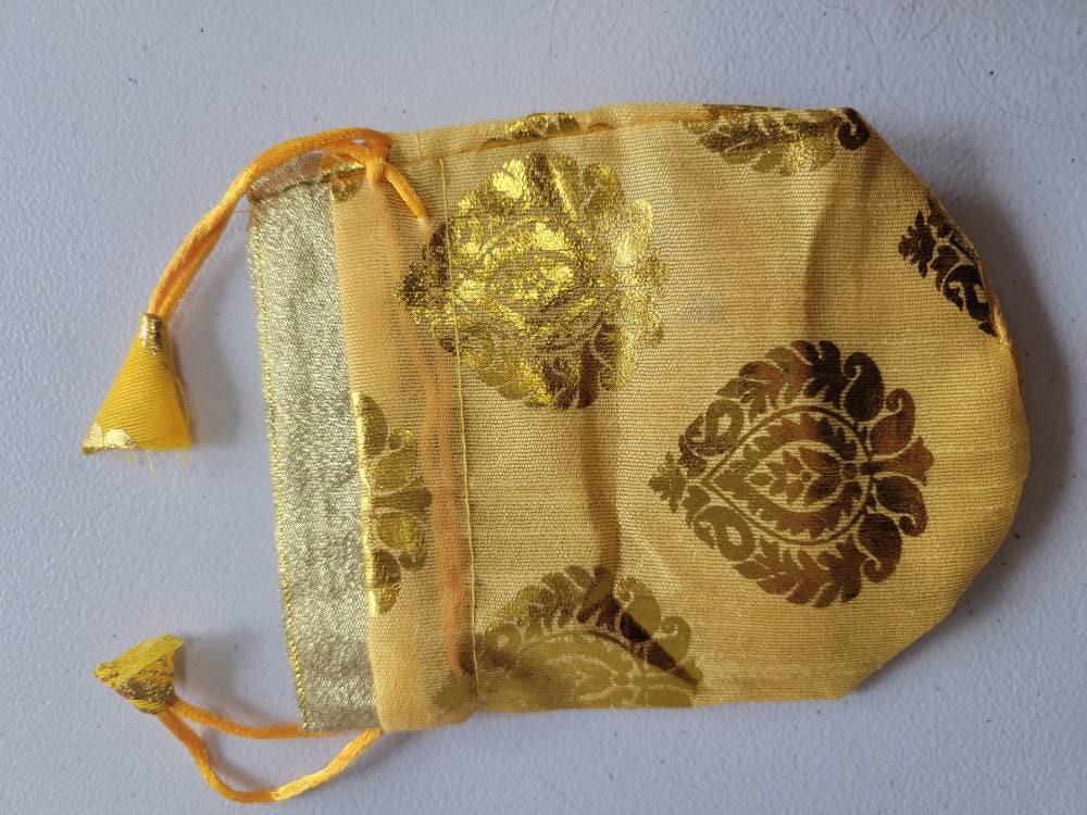 Set of 5 Potli bag holder| Gota gift bag holder| Brocade bag to gift for Diwali | Cloth gift bag | Organza gift bag |Silk cloth bag| 5 Pack