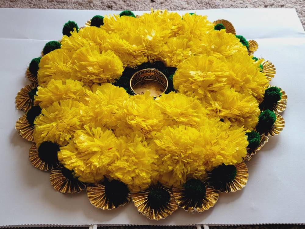 Artificial Floral Marigold Round Mat|Floral Wall| Marigold Rangoli on Canvas| Diwali Decoration|Pooja decor|Pompom mat with marigold flower