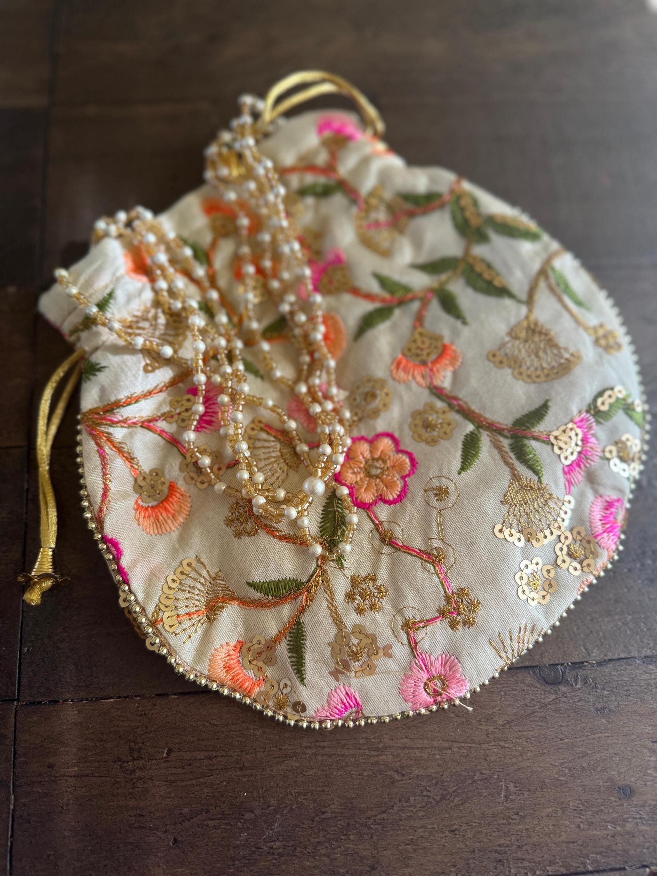 Potli bag holder| Embroidery gift bag purse| Brocade bag to gift for Diwali | Cloth gift bag |gift bag |Silk bag| Potli purse| Saree Potli