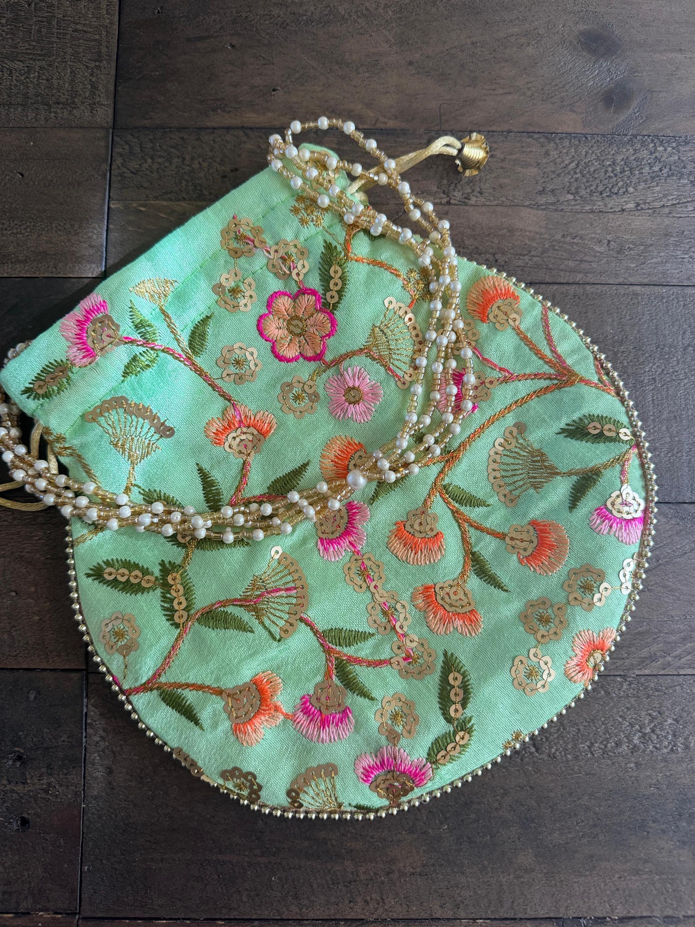 Potli bag holder| Embroidery gift bag purse| Brocade bag to gift for Diwali | Cloth gift bag |gift bag |Silk bag| Potli purse| Saree Potli