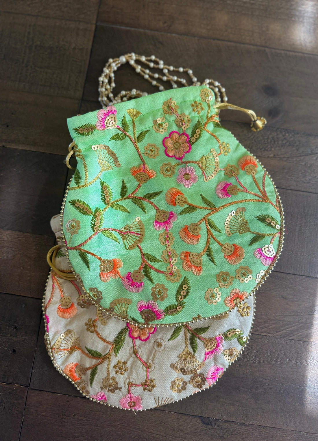 Potli bag holder| Embroidery gift bag purse| Brocade bag to gift for Diwali | Cloth gift bag |gift bag |Silk bag| Potli purse| Saree Potli